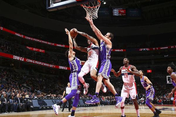 美记：雷霆现在24胜1负，还拥有26年第三高的状元签概率（美媒称：雷霆战绩24胜1负，且在2026年拥有第三高状元签概率）