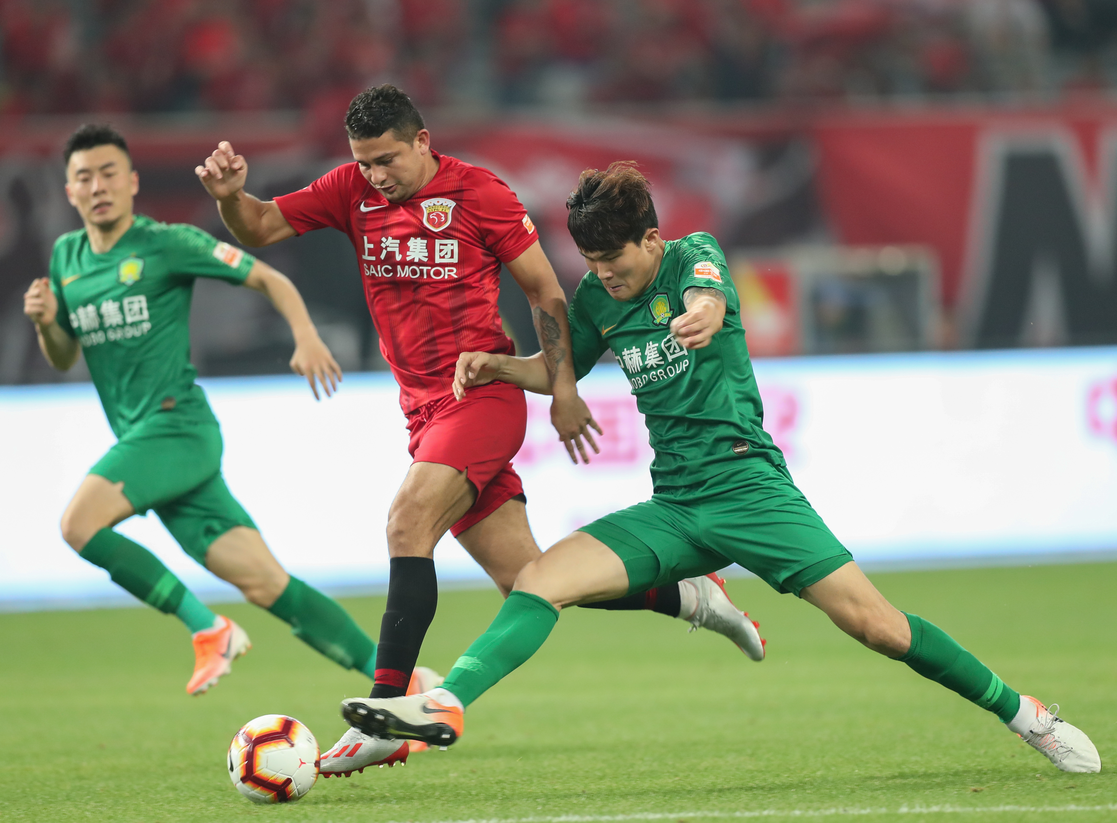 国足12年12大时刻：长沙保卫战、奇迹逃生、全村希望在列（回望国足12年12个高光时刻：长沙保卫战、奇迹逃生与全村希望皆上榜）