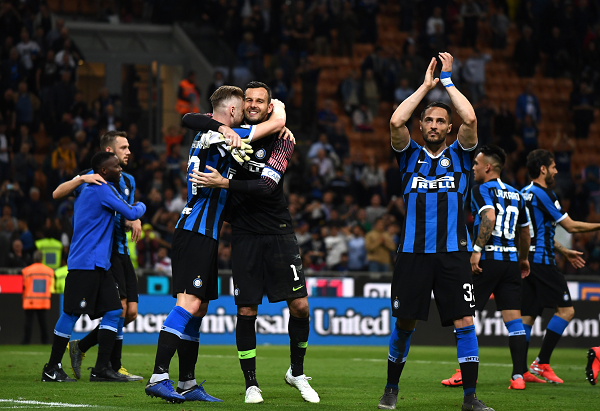 这扣篮海报级别（这记扣篮堪称海报级）