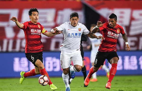 英格兰U21队11月大名单：里科-刘易斯、小贝林、吉滕斯入选（英格兰U21公布11月名单：里科-刘易斯、小贝林、吉滕斯在列）