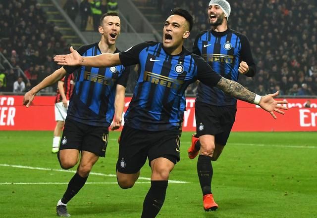 罗体：罗马进球被吹后，克雷莫内塞现场屏幕却一直显示0-2（罗体：罗马进球被吹无效后，克雷莫内塞球场大屏仍显示0-2）