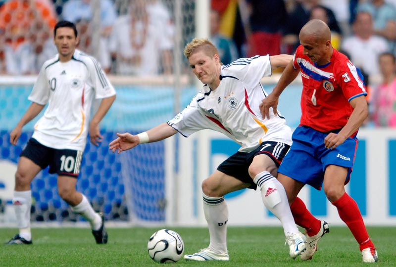 阿斯：范戴克与利物浦续约前曾联系皇马，但遭到皇马方面拒绝（阿斯：范戴克续约利物浦前曾接触皇马，遭对方拒绝）