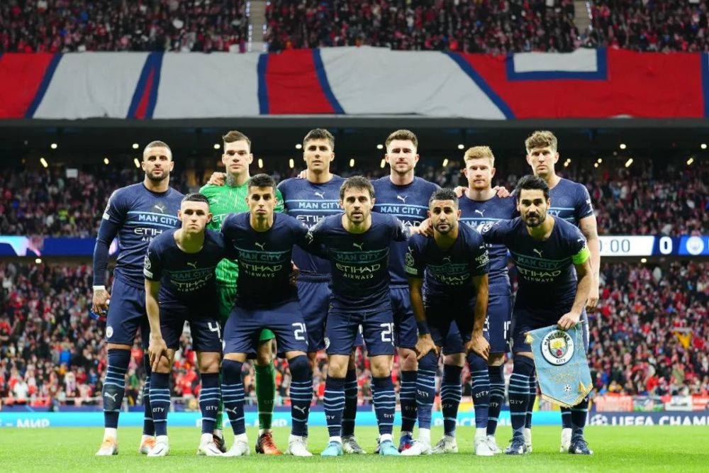 TA：巴萨防守存在问题，但弗里克无意放弃高位防线的战术（TA：巴萨防守堪忧，弗里克仍坚持高位防线战术）