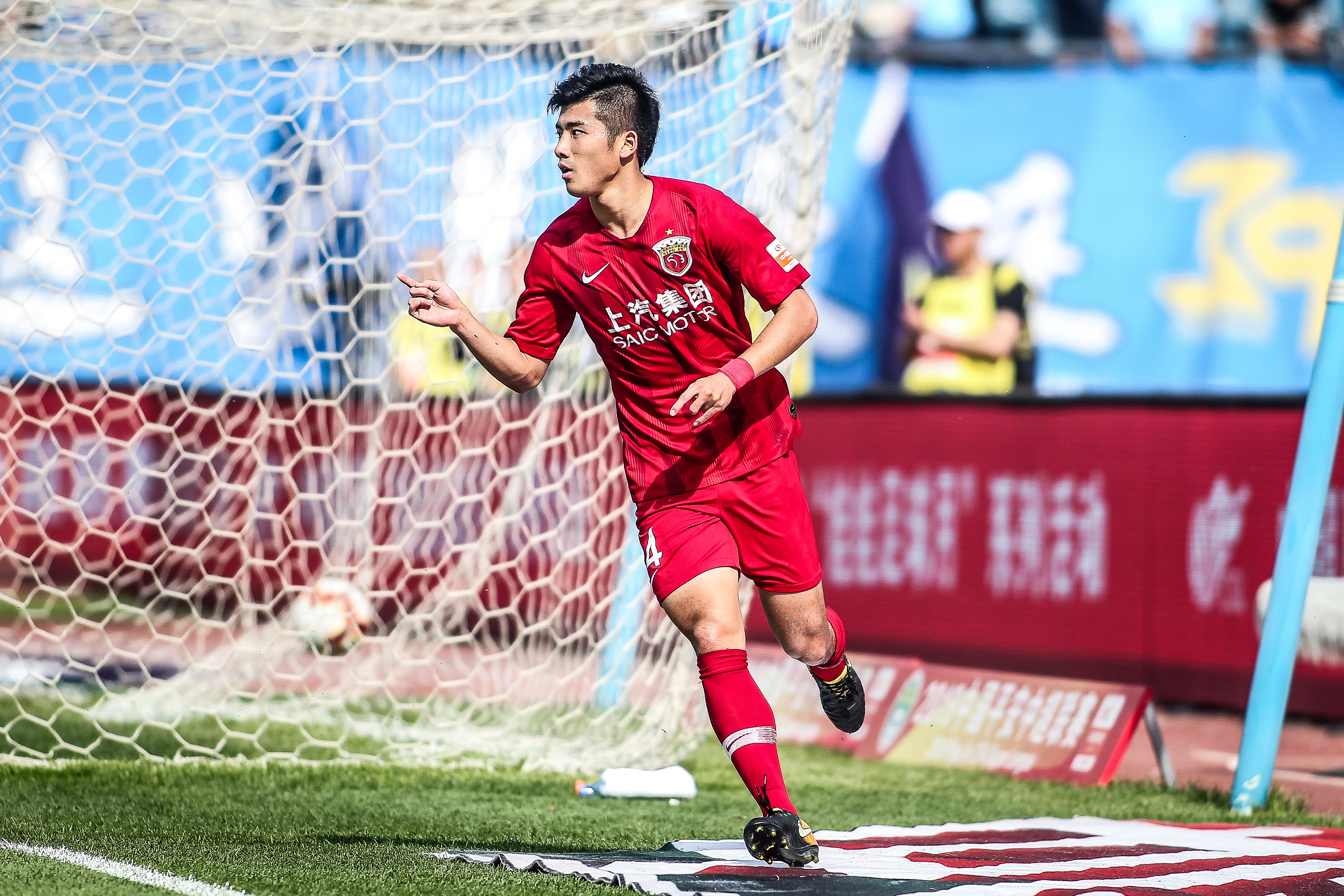 记者：国米签哈伊杜克18岁中卫布拉尼米尔的交易已完成80%（记者称国米引进哈伊杜克18岁中卫布拉尼米尔进展达80%）