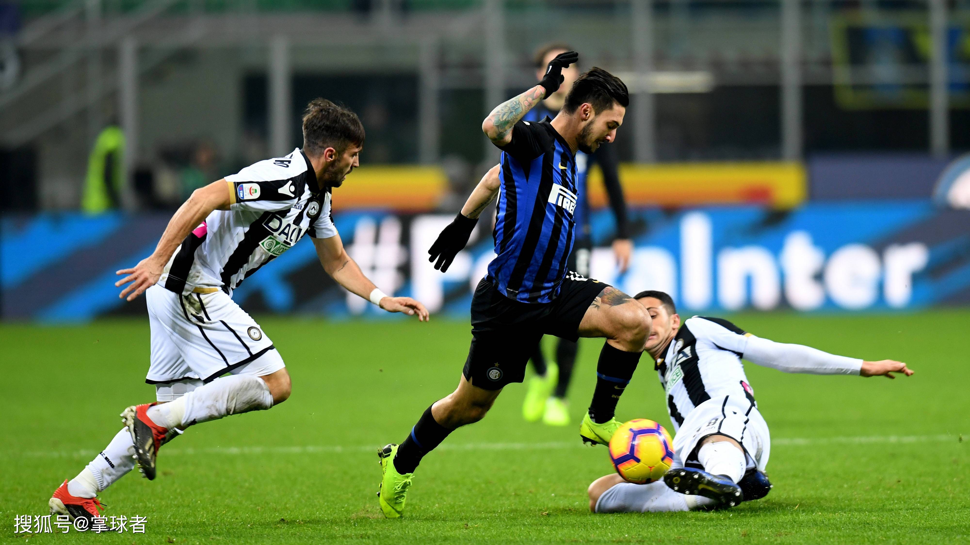 东体：蒙哥马利有望登陆中超，正与北方球队深入接触（东体：蒙哥马利有望赴中超执教，正与一家北方俱乐部深入洽谈）