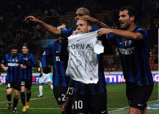 利物浦“红箭三侠”再度合体光芒四射（利物浦红箭三侠重聚 火力全开）