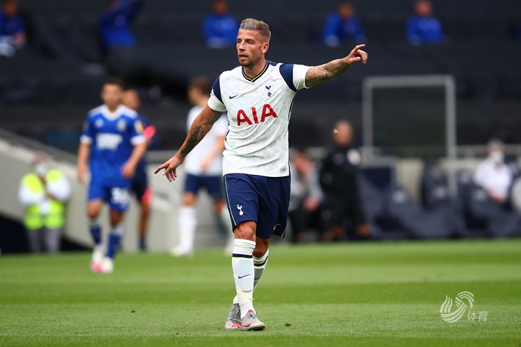 古蒂：皇马现在的阵容比银河战舰时期完整；西甲冠军是皇马的（古蒂：现今皇马阵容较银河战舰时代更完善，西甲冠军属于皇马）